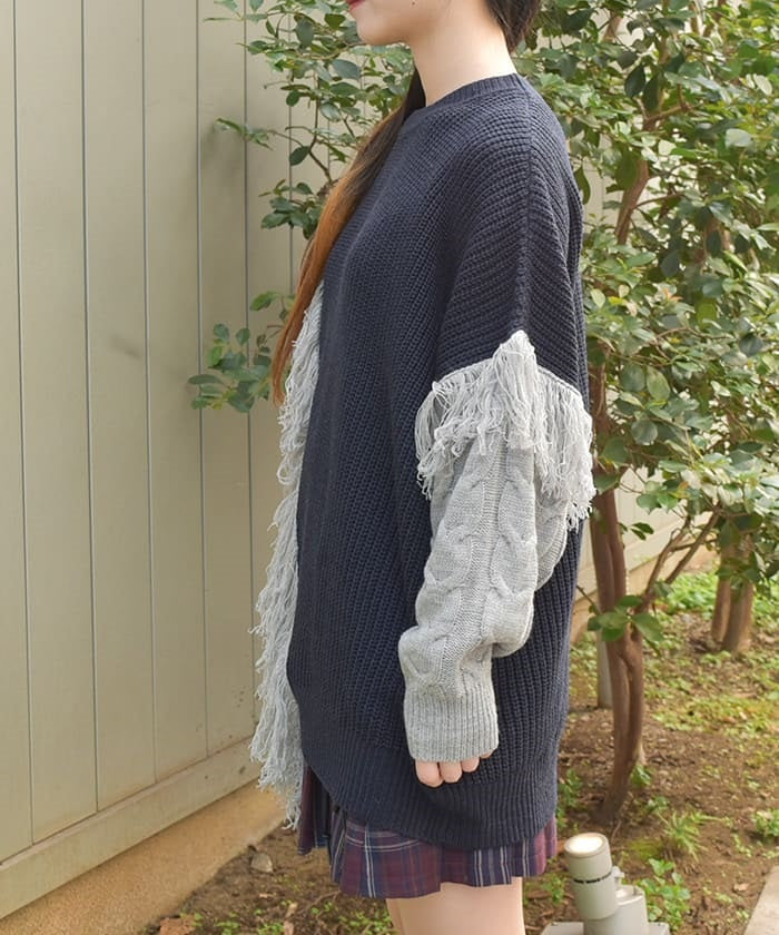 Bicolor & Fringe Knit