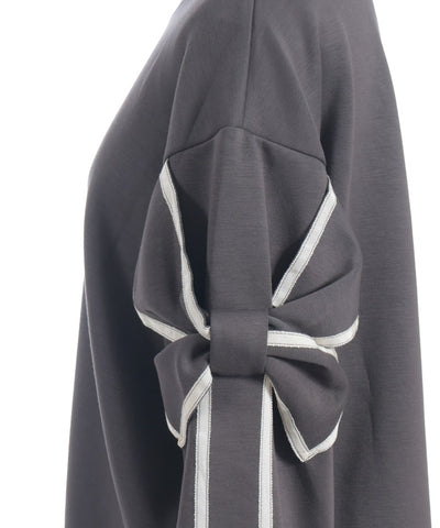 Sleeve Ribbon Cut-and-Sewn Pullover