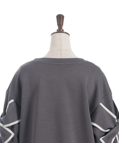 Sleeve Ribbon Cut-and-Sewn Pullover