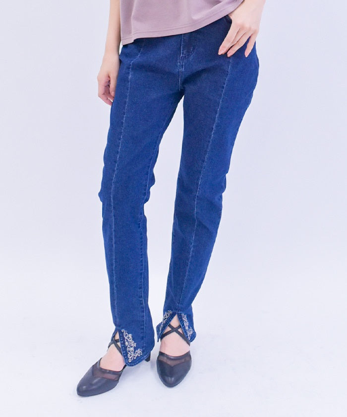 Embroidery Slit Fitted Denim Pants