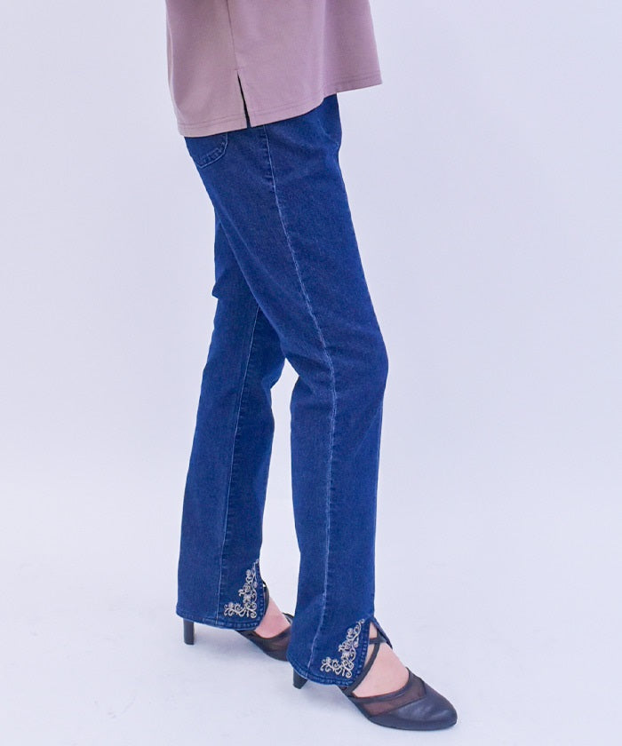 Embroidery Slit Fitted Denim Pants