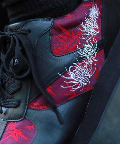 Higanbana Embroidery Tabi Sneakers