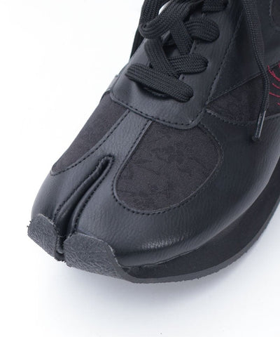 Higanbana Embroidery Tabi Sneakers