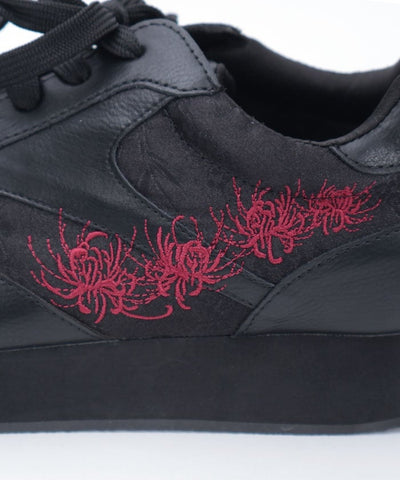 Higanbana Embroidery Tabi Sneakers