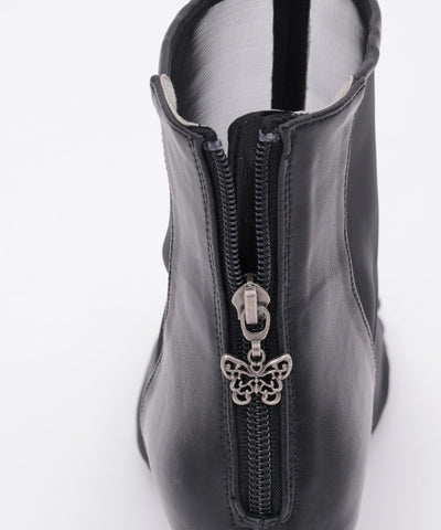 Line Design Sheer Boots