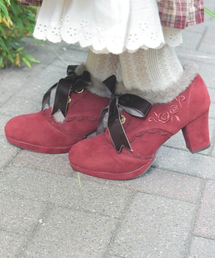 Embroidery Color Scheme Fur Bootie