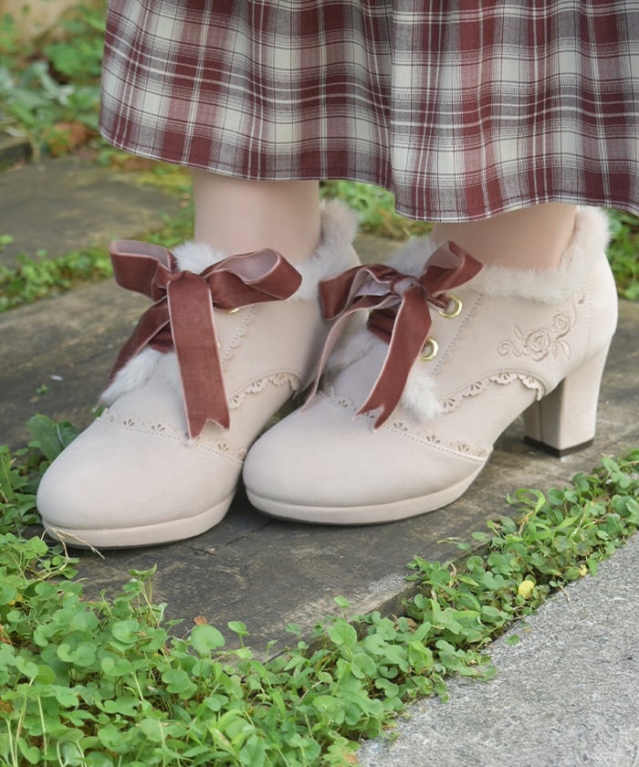 Embroidery Color Scheme Fur Bootie