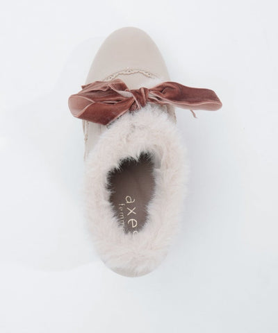 Embroidery Color Scheme Fur Bootie
