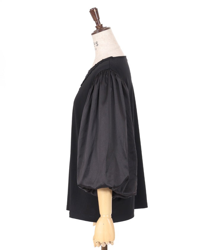 Balloon Sleeve Cut-and-Sewn Pullover with Lace