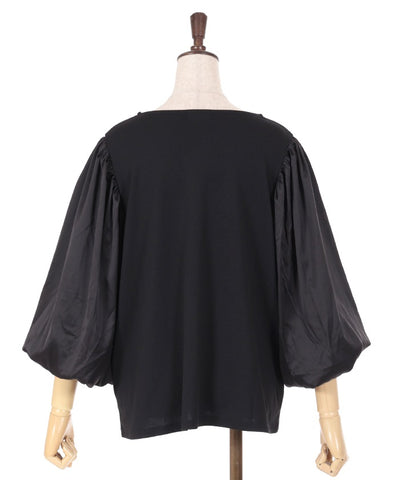 Balloon Sleeve Cut-and-Sewn Pullover with Lace