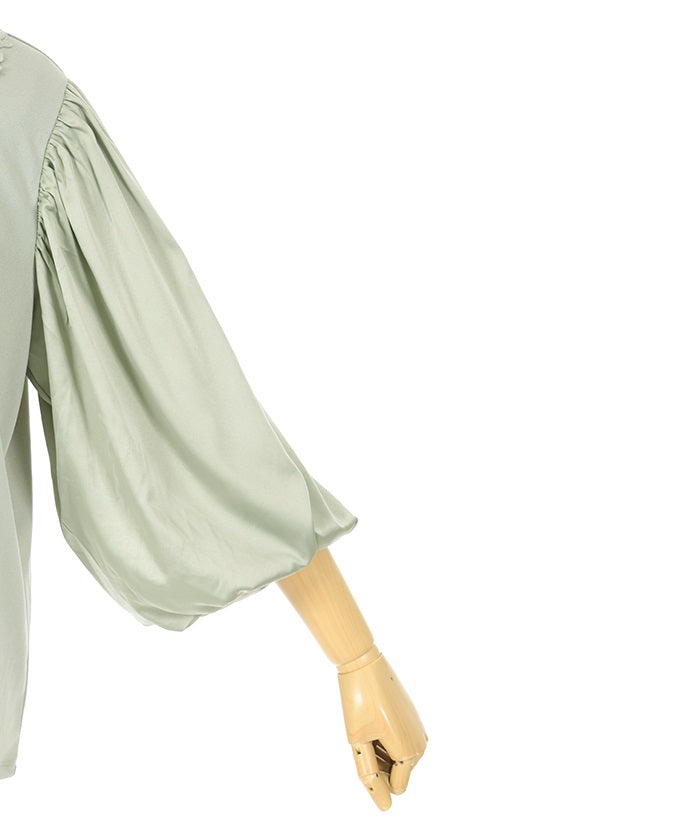 Balloon Sleeve Cut-and-Sewn Pullover with Lace