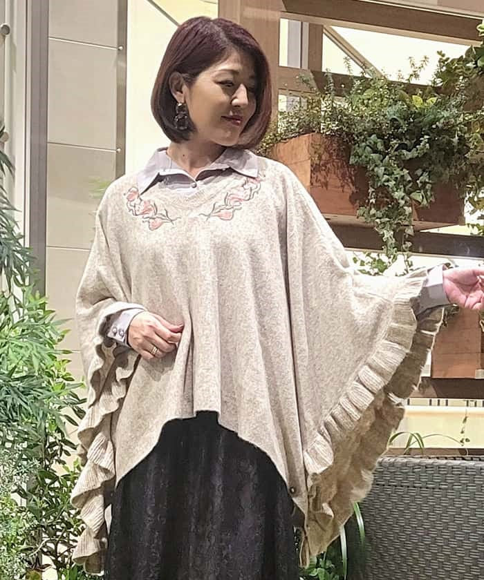 Flower Embroidery Irregular Hem Knit Poncho