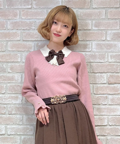 Bicolor Collar Knit Top with Brooch