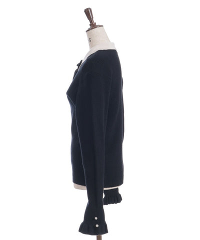 Bicolor Collar Knit Top with Brooch