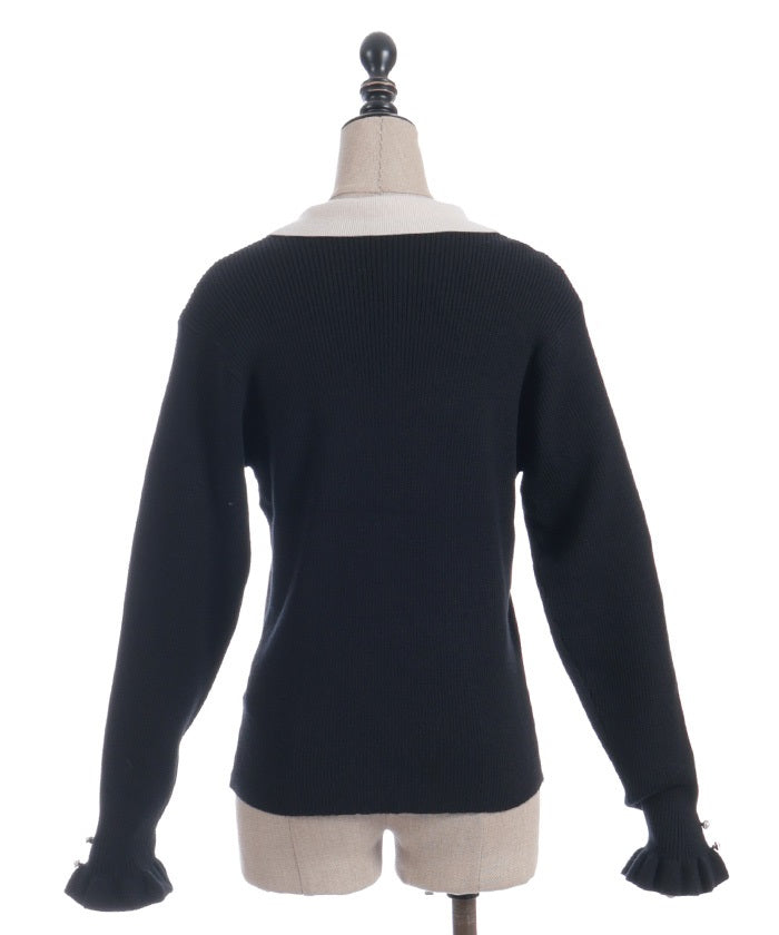 Bicolor Collar Knit Top with Brooch