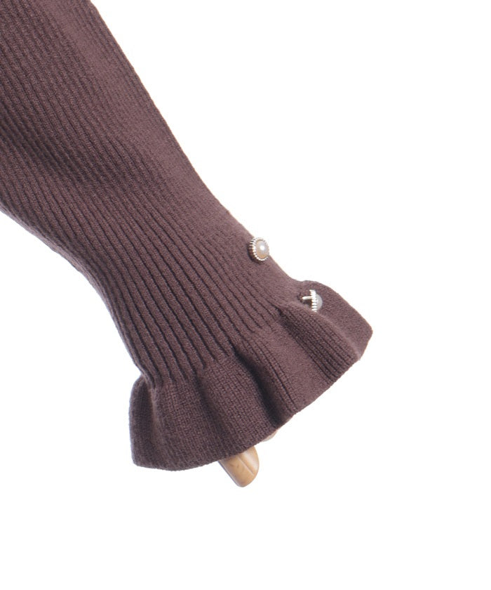 Bicolor Collar Knit Top with Brooch