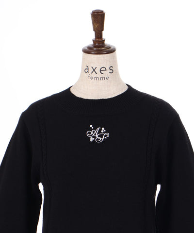 Logo Embroidery Knit with Bijoux