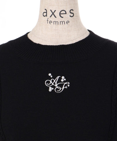 Logo Embroidery Knit with Bijoux