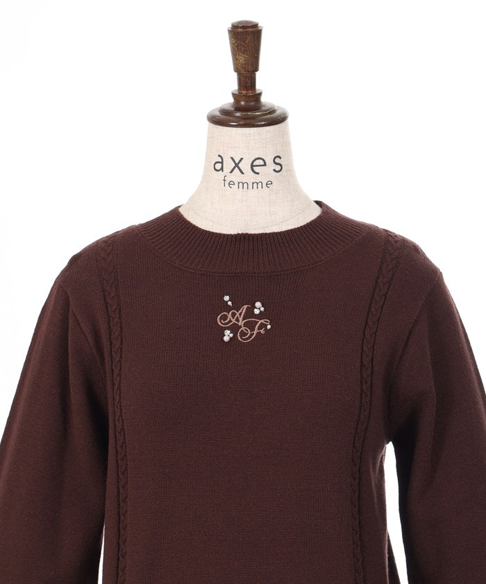 Logo Embroidery Knit with Bijoux