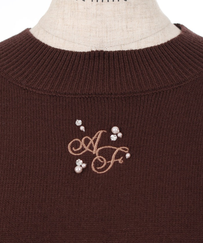 Logo Embroidery Knit with Bijoux