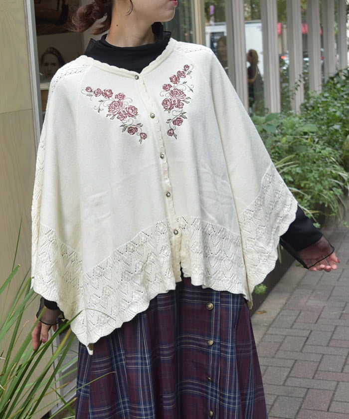 Rose Embroidery Knit Poncho