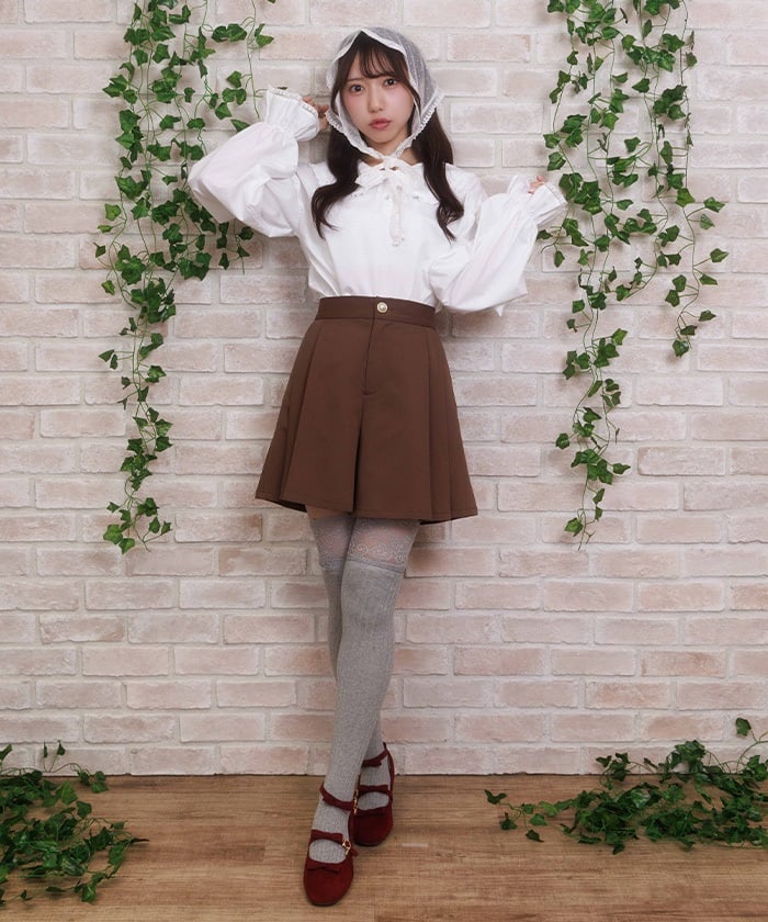 Back Lace Design Short Pants – axes femme from JAPAN