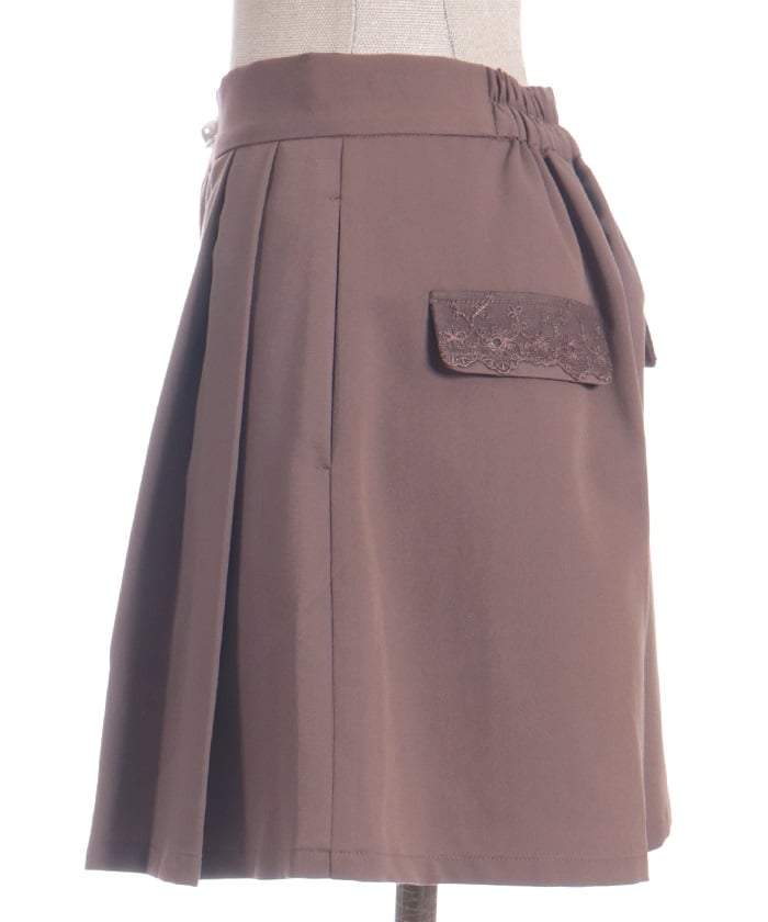 Back Lace Design Short Pants