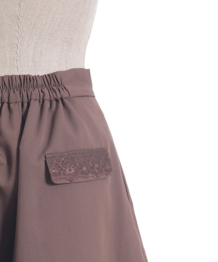 Back Lace Design Short Pants