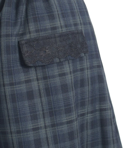 Back Lace Design Short Pants