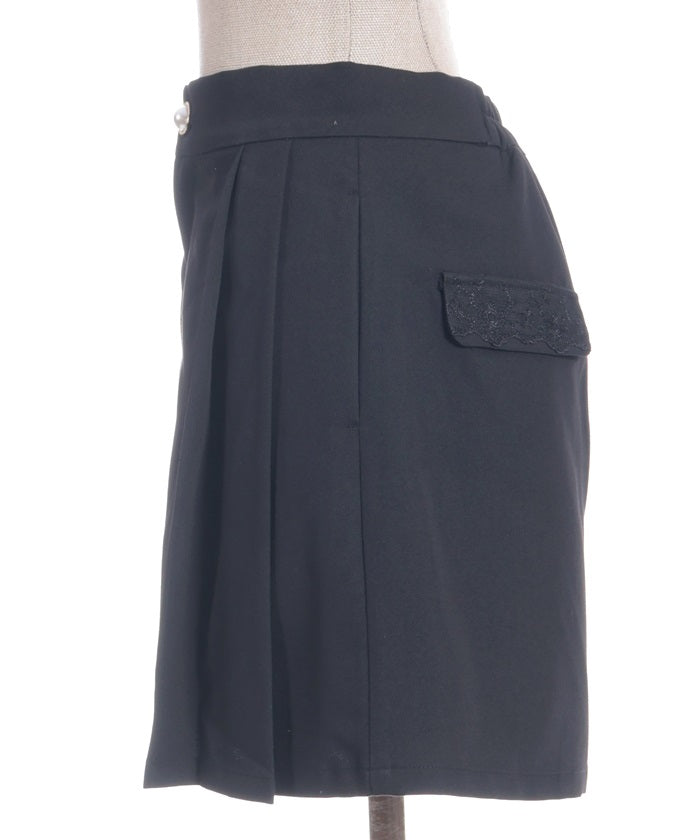 Back Lace Design Short Pants