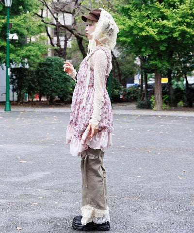 Slit & Ribbon Pants with Lace