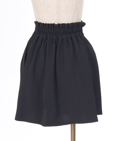 Tuck Pleated Skirt with Brooch