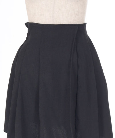 Tuck Pleated Skirt with Brooch