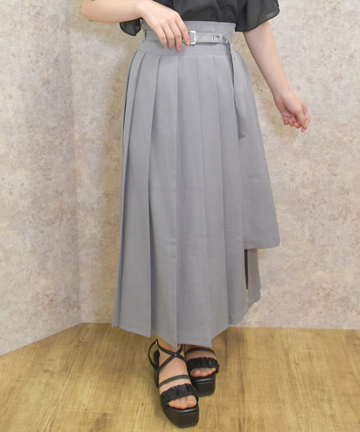 Slit Pleated Skirt with Belt