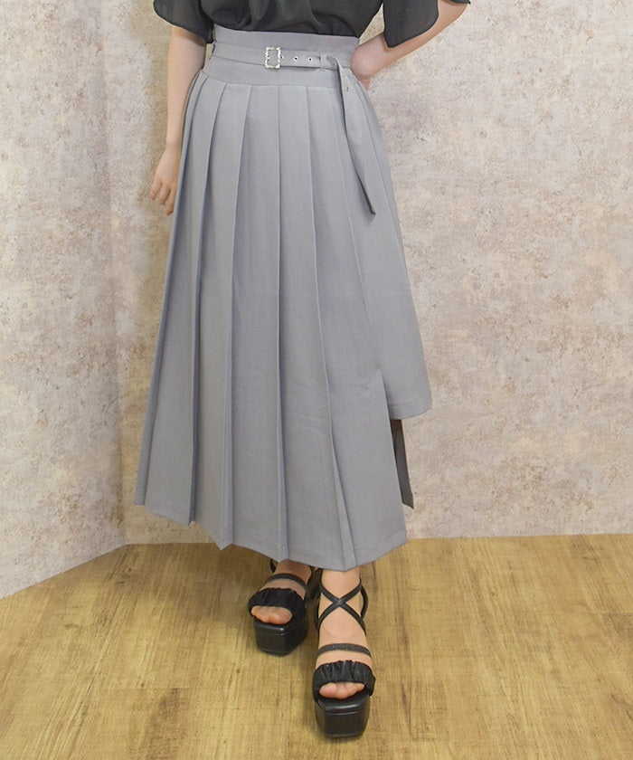 Slit Pleated Skirt with Belt