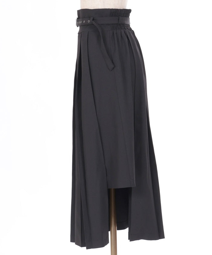 Slit Pleated Skirt with Belt