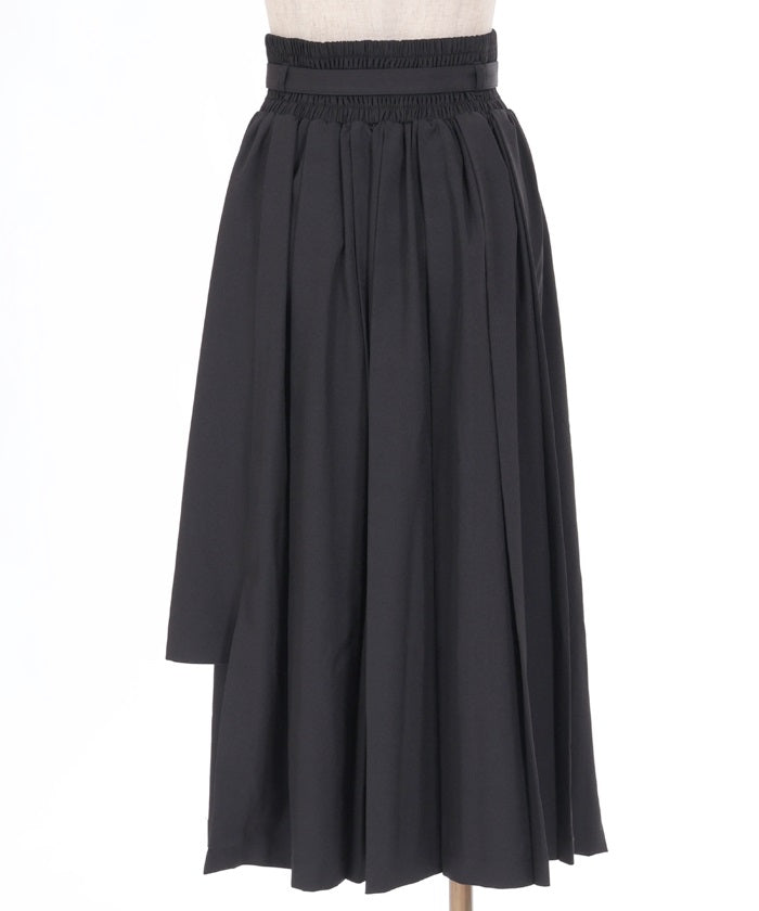 Slit Pleated Skirt with Belt