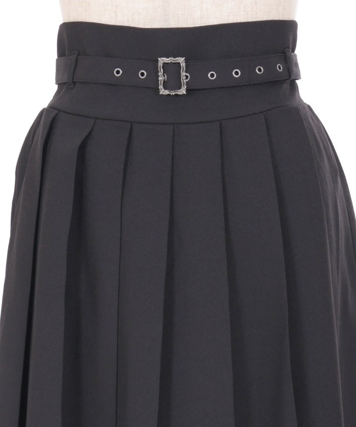 Slit Pleated Skirt with Belt