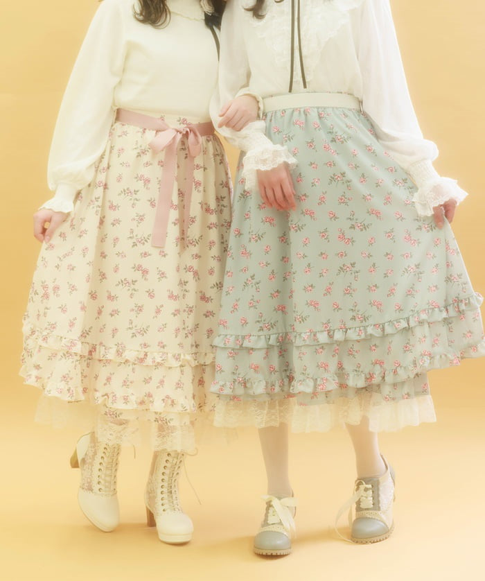 Miniature Rose Pattern Skirt (Pre-order)