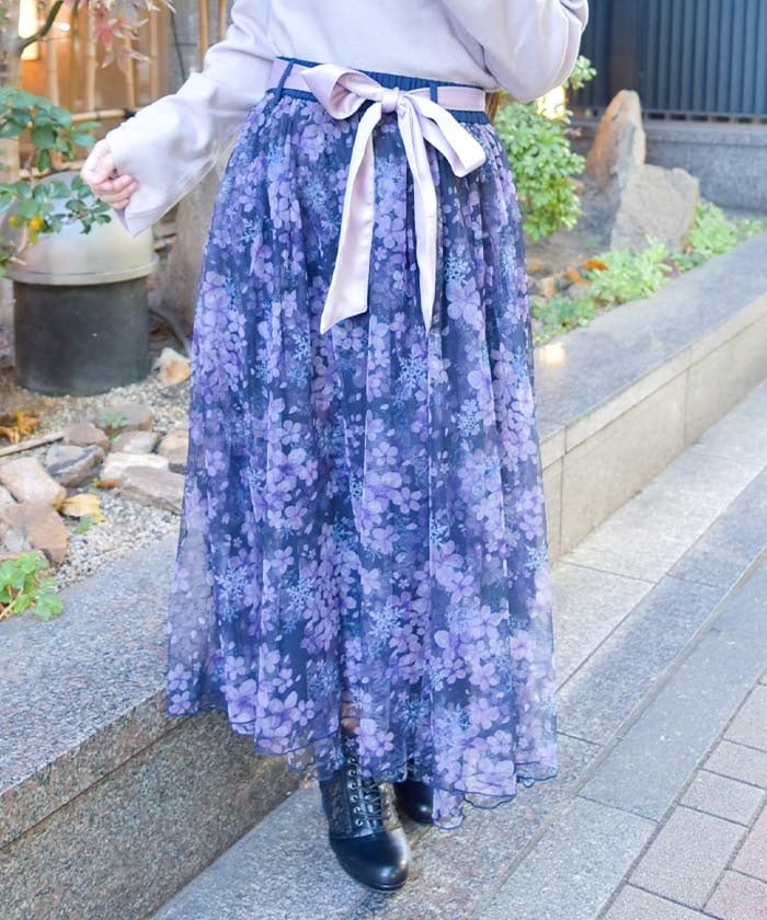 Snow Sakura Pattern Skirt