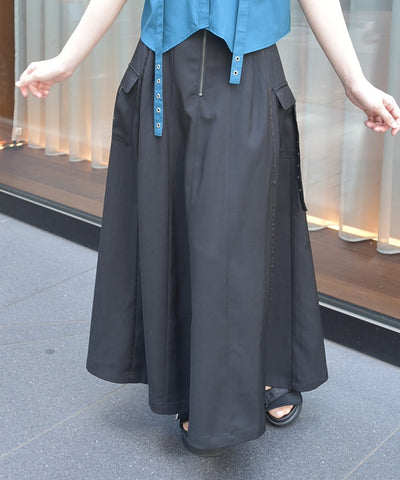Piping Skirt with Zip