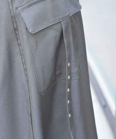 Piping Skirt with Zip
