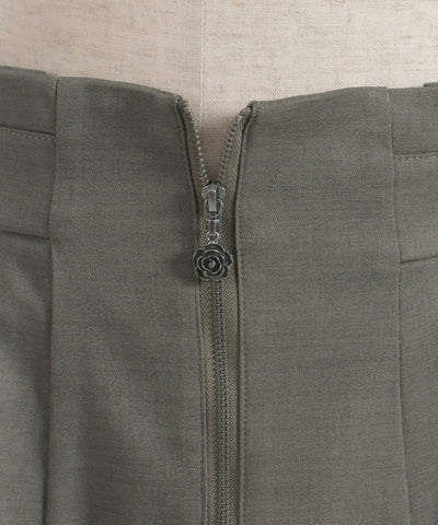 Piping Skirt with Zip