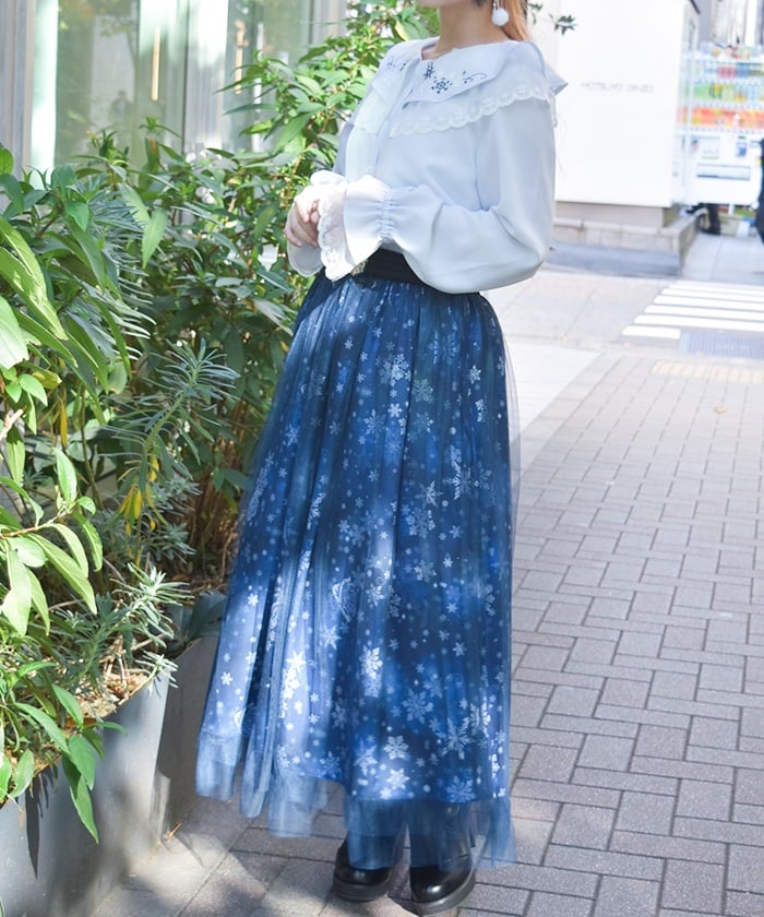 Snow Rose Pattern Skirt