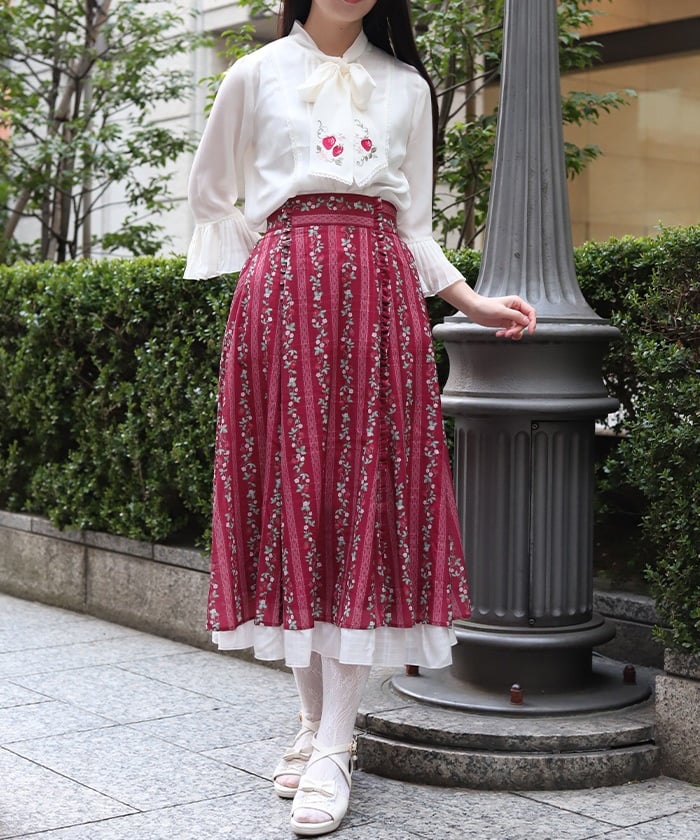 Strawberry Pattern Panel Flare Skirt – axes femme from JAPAN