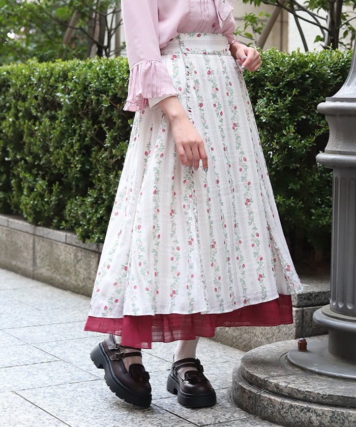 Strawberry Pattern Panel Flare Skirt – axes femme from JAPAN