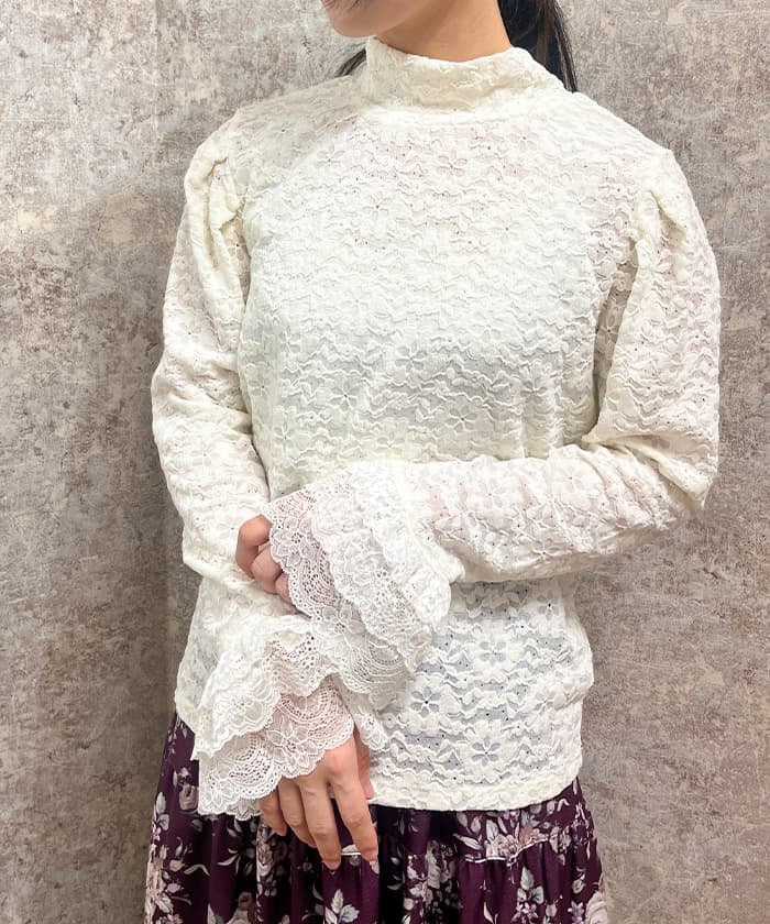 Lace Flare Sleeve Brushed Lace Pullover