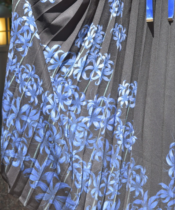 Higanbana Pattern Pleated Jumper Skirt