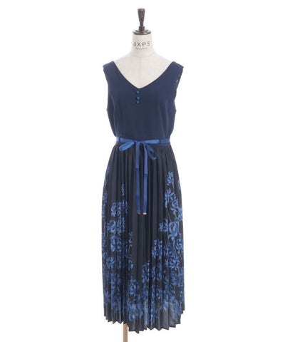 Higanbana Pattern Pleated Jumper Skirt