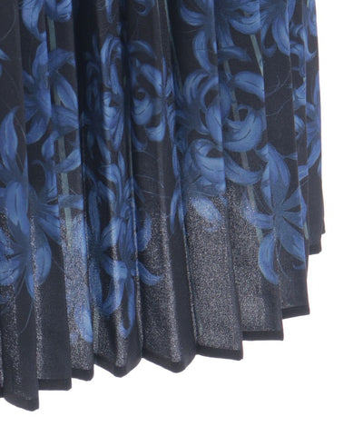 Higanbana Pattern Pleated Jumper Skirt